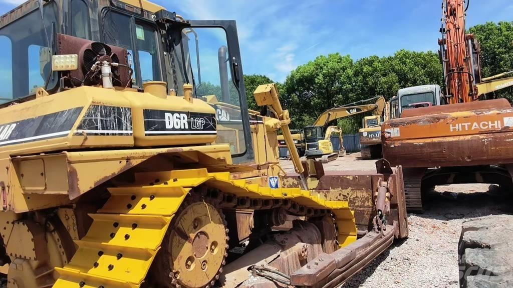 CAT D 6 R Гусеничные бульдозеры