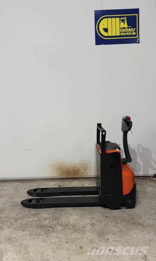 BT truck LWE 180 Ручные электрические тележки