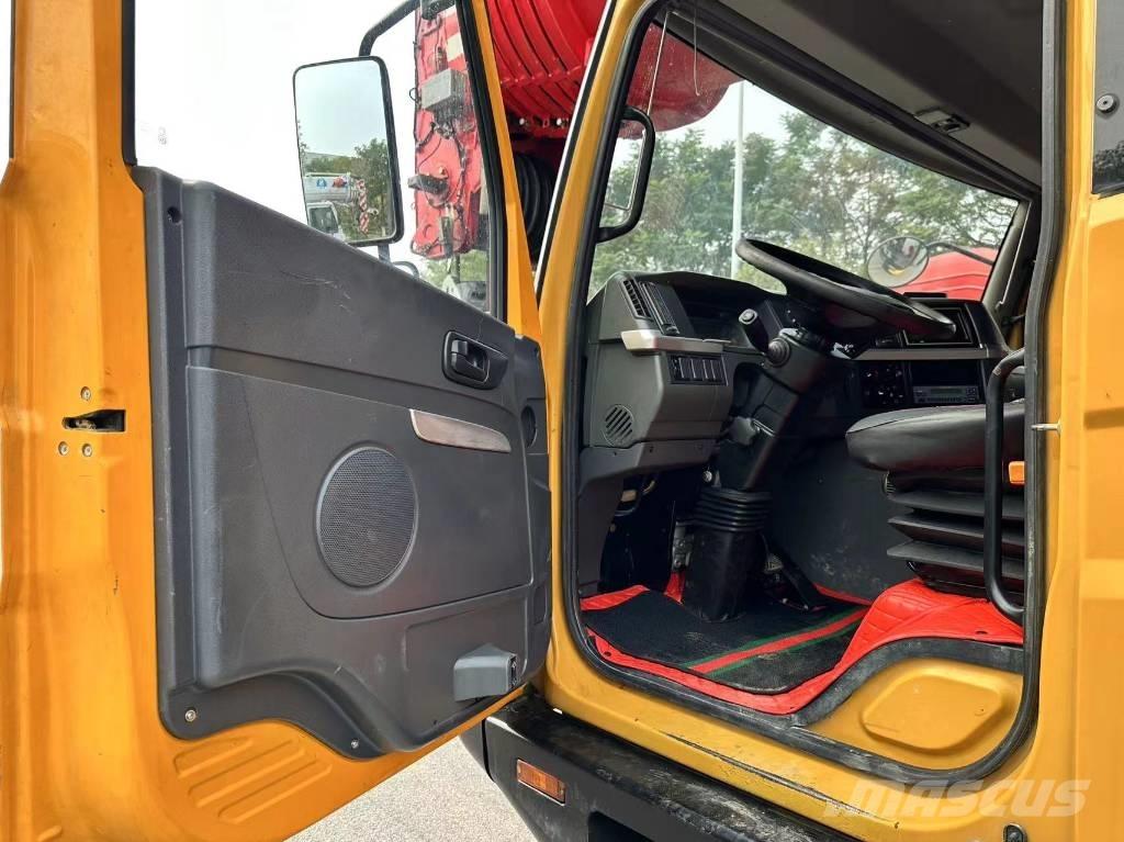 Sany STC1000T Автокраны