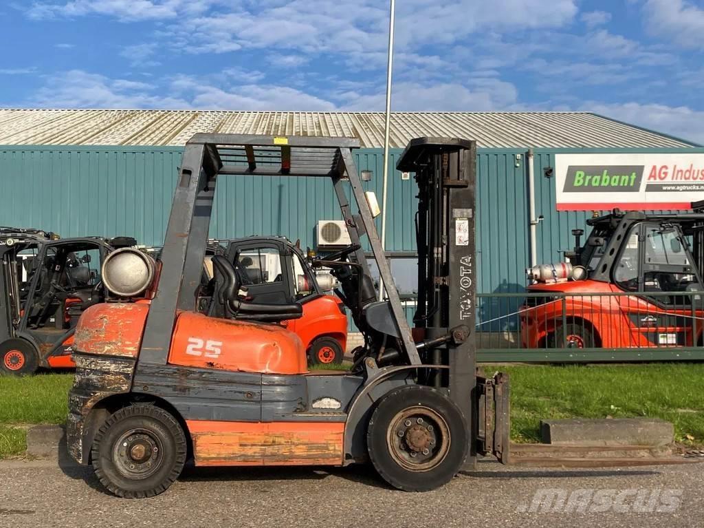 Toyota 42-6FGF25 Газовые погрузчики
