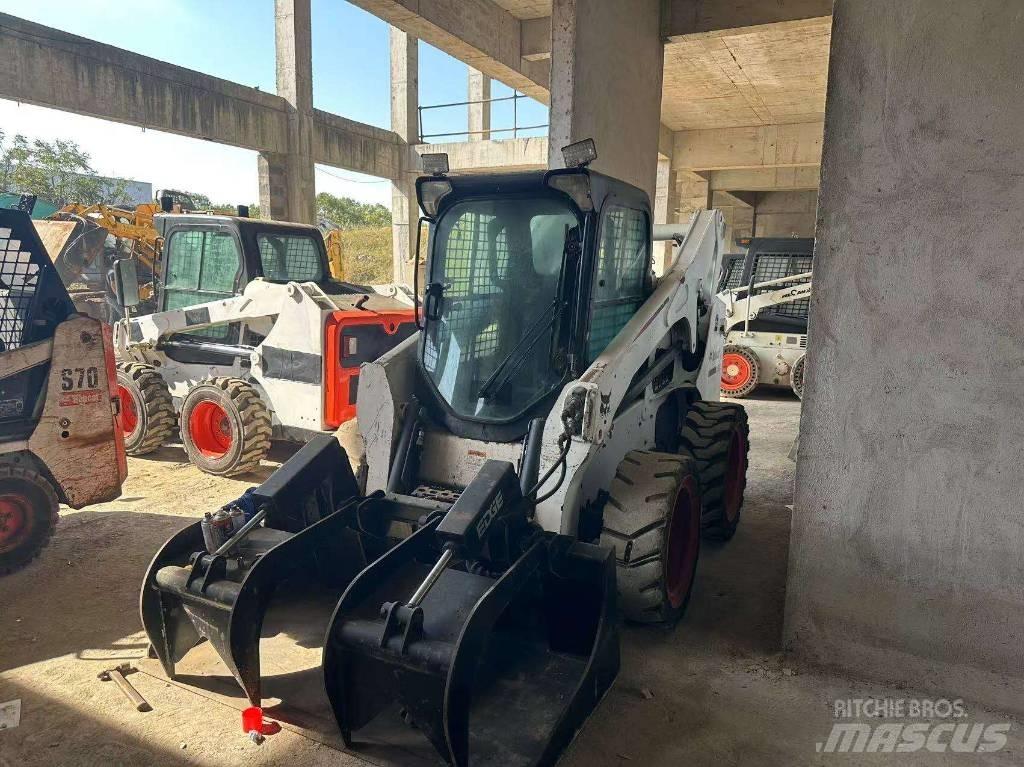 Bobcat S750 Мини-погрузчики