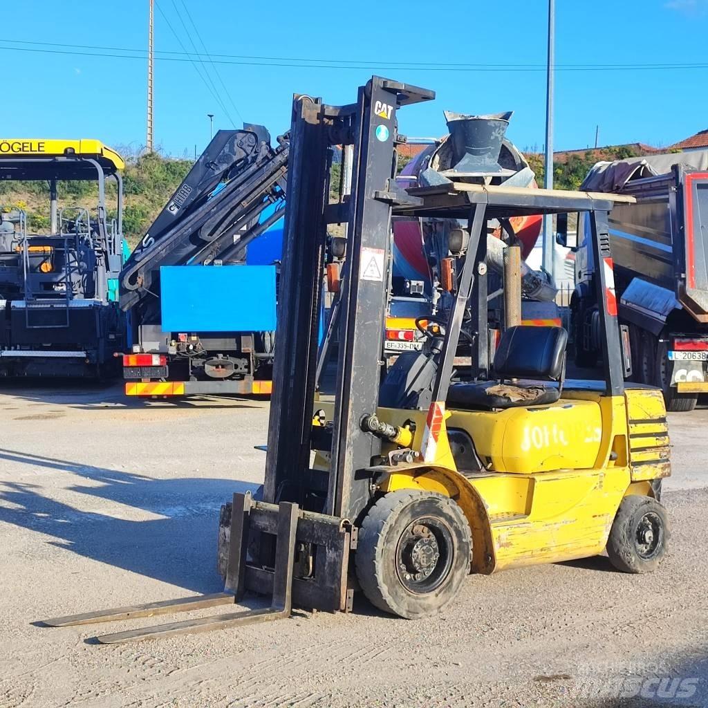 CAT DP 25 Дизельные погрузчики
