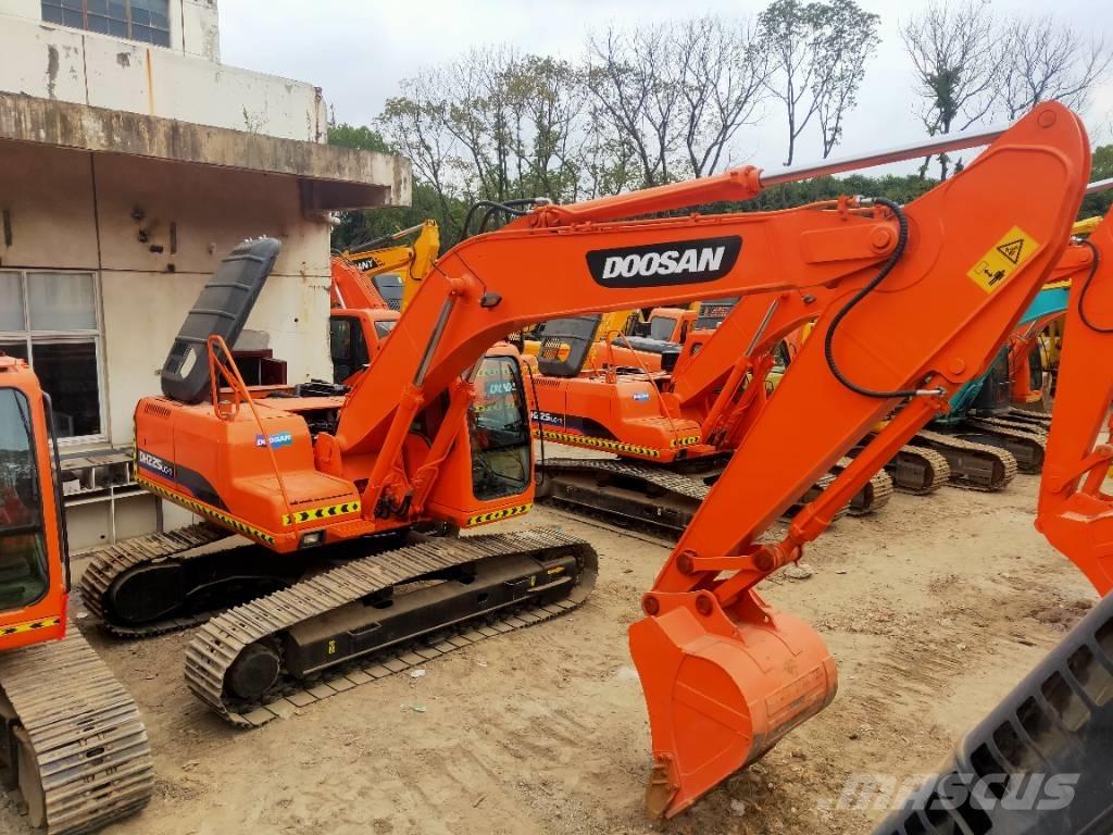 Doosan DH220LC-7 Гусеничные экскаваторы