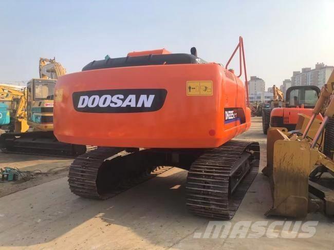 Doosan DH 225 LC-9 Гусеничные экскаваторы