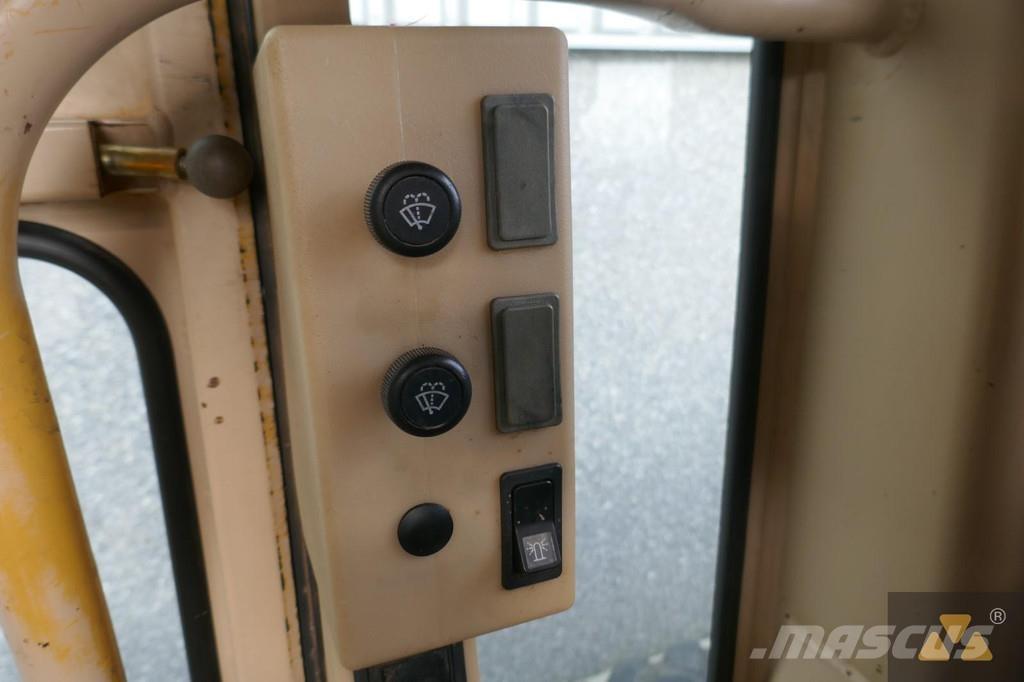 CAT 140H Грейдеры