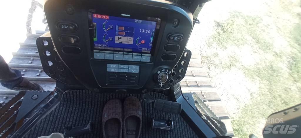 Komatsu D51EX-24 Гусеничные бульдозеры