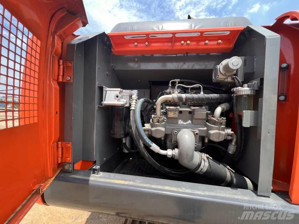 Hitachi ZX 200-6 Гусеничные экскаваторы