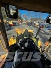 CAT Loader Фронтальные погрузчики