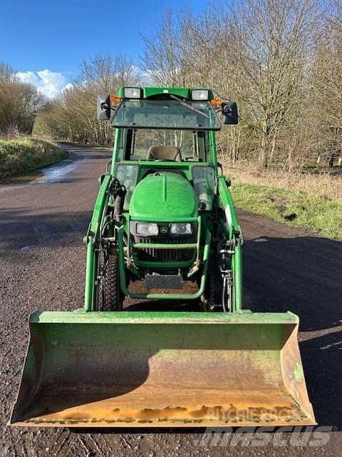 John Deere 2720 Коммунальные тракторы