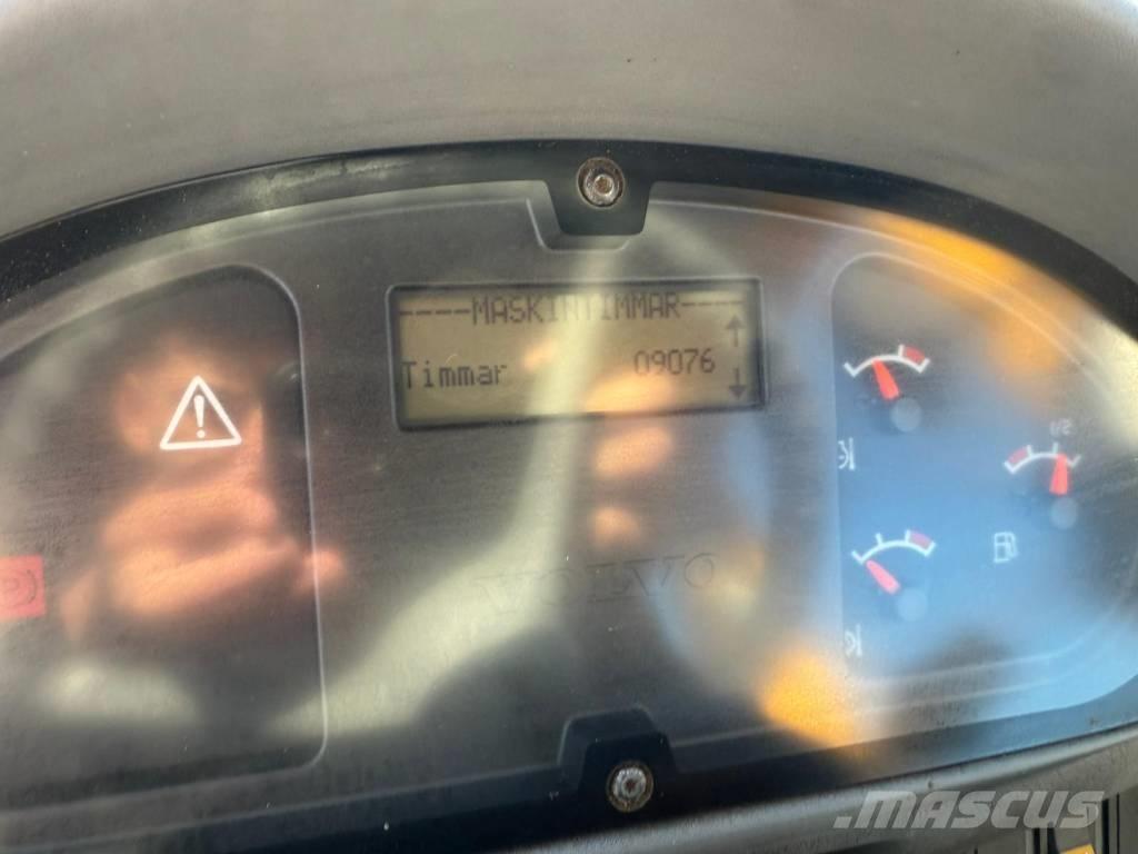 Volvo L 70 E Фронтальные погрузчики