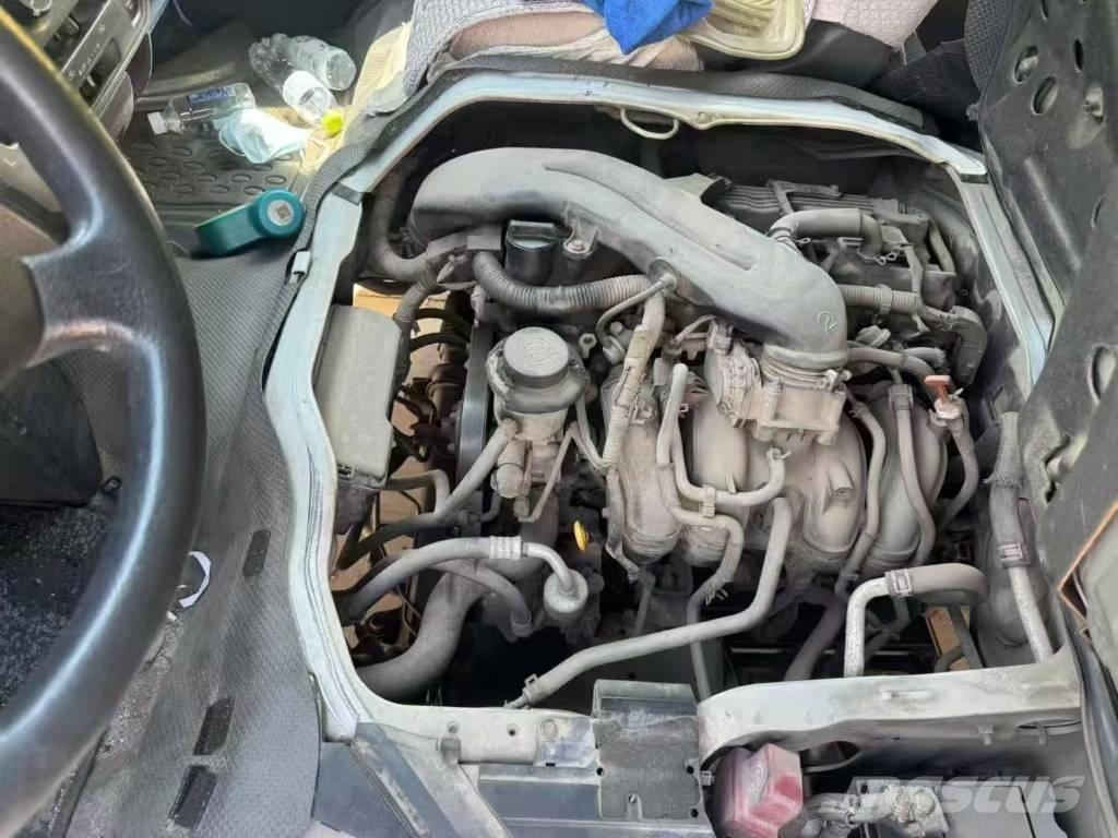 Toyota Hiace Микроавтобусы