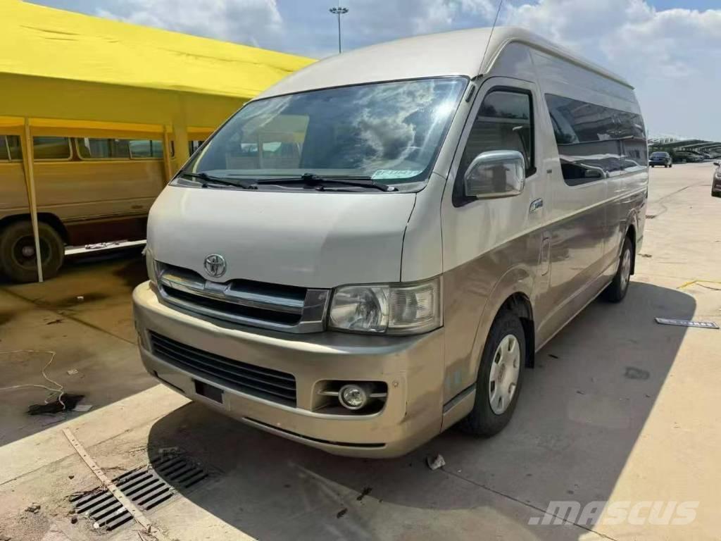 Toyota Hiace Микроавтобусы