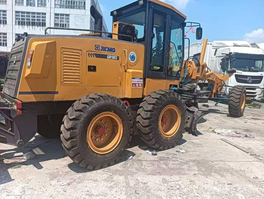 XCMG 1803 Грейдеры