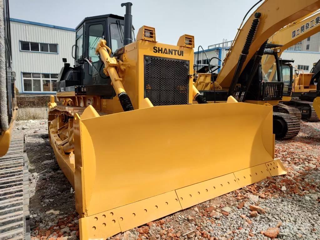 Shantui SD22 Гусеничные бульдозеры