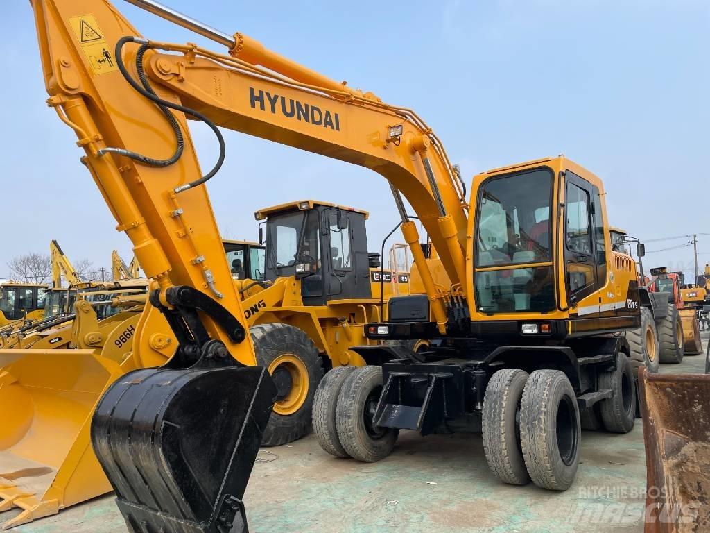Hyundai R150W Колёсные экскаваторы