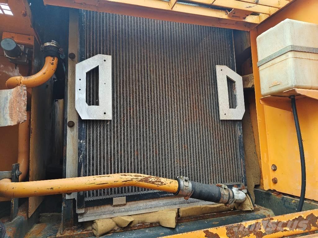 Hyundai R305LC-7 Гусеничные экскаваторы