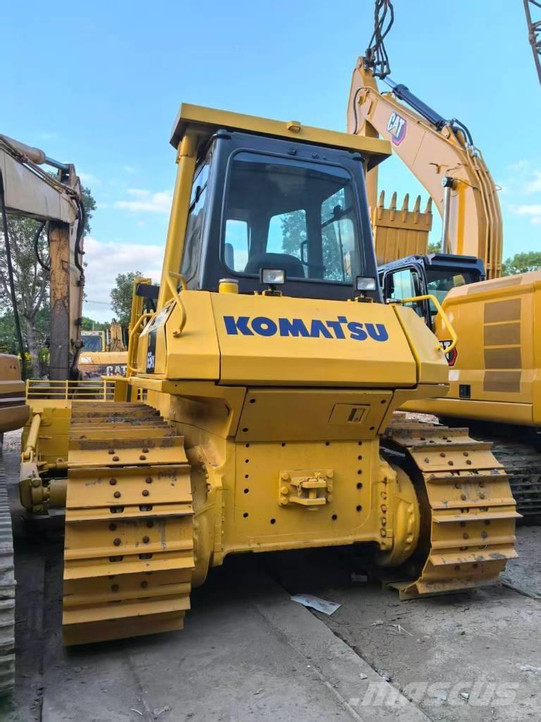 Komatsu D 65 PX-12 Гусеничные бульдозеры
