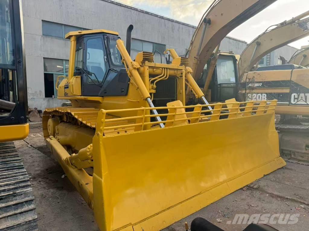 Komatsu D 65 PX-12 Гусеничные бульдозеры