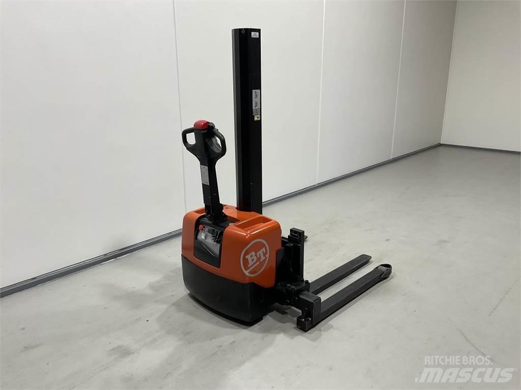 Toyota HWE100 Самоходные электроштабелёры