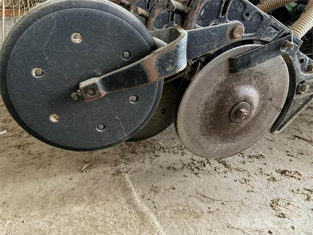 John Deere 740 A Сеялки