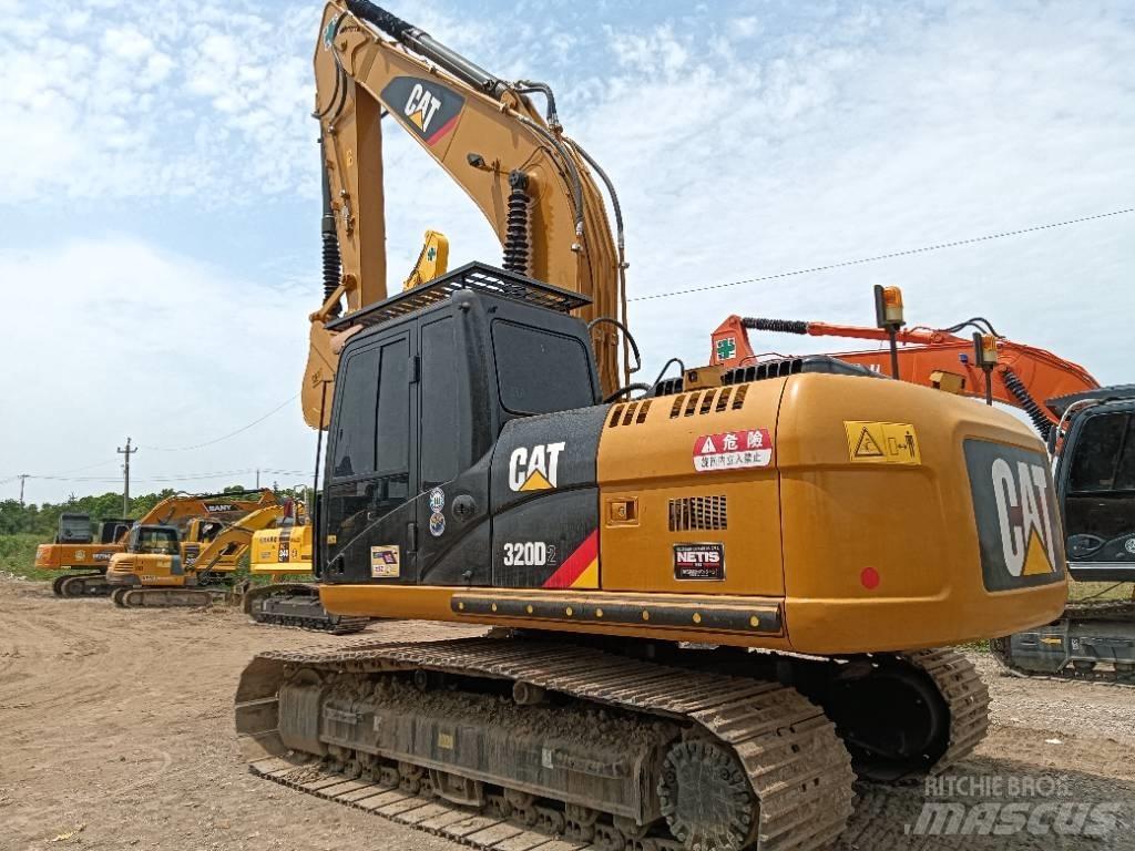 CAT 320D2 Малые экскаваторы 7т-12т