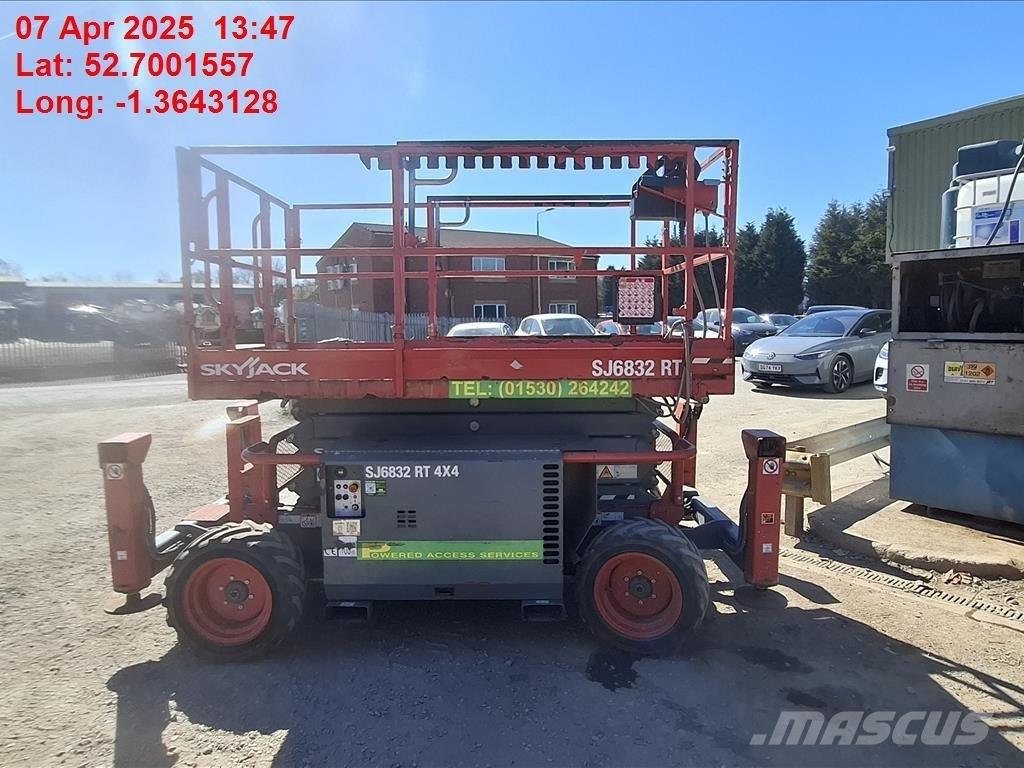SkyJack SJ 6832 RT Ножничные подъемники