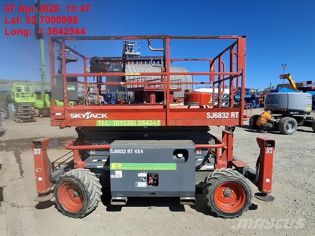 SkyJack SJ 6832 RT Ножничные подъемники