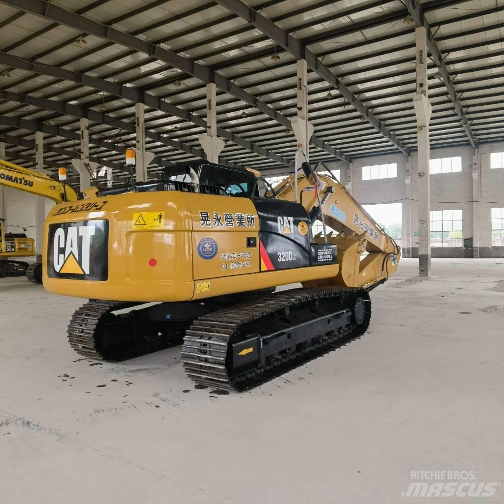 CAT 320 D2 Гусеничные экскаваторы