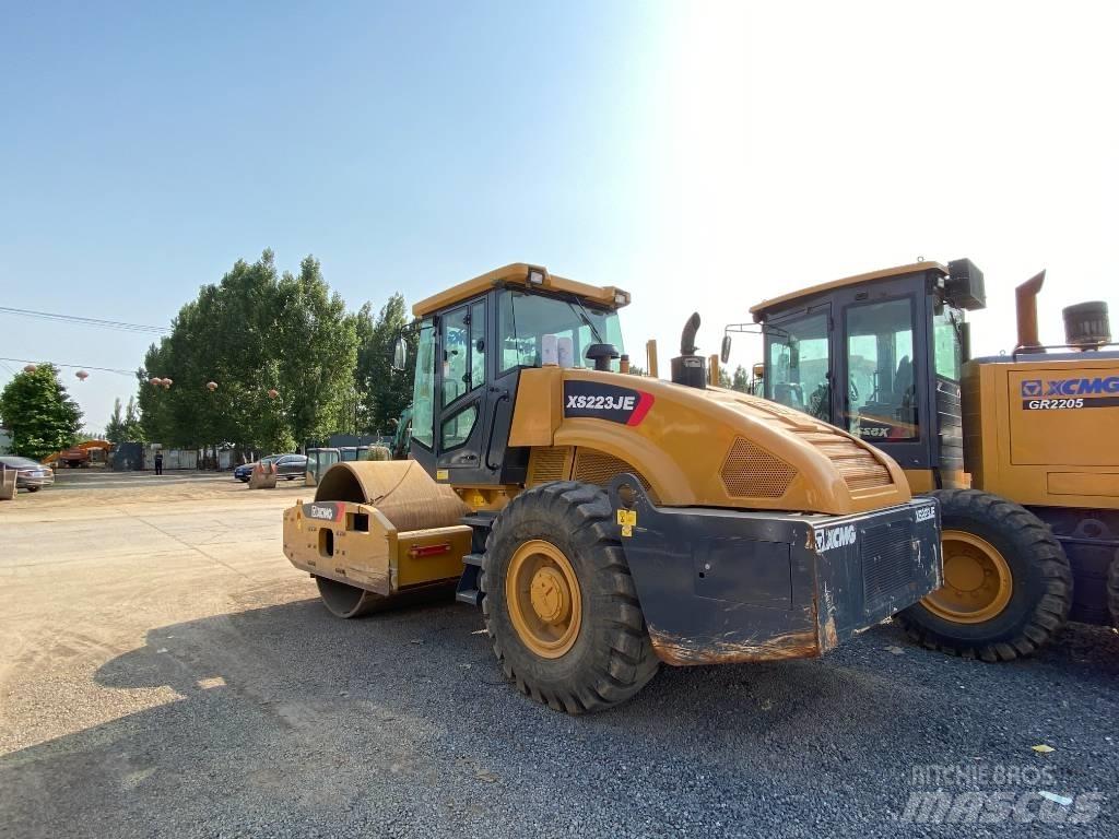 XCMG SX233JE Грунтовые катки
