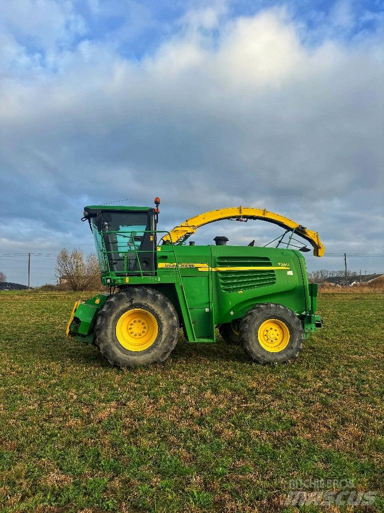 John Deere 7250 Прицепные кормоуборочные комбайны