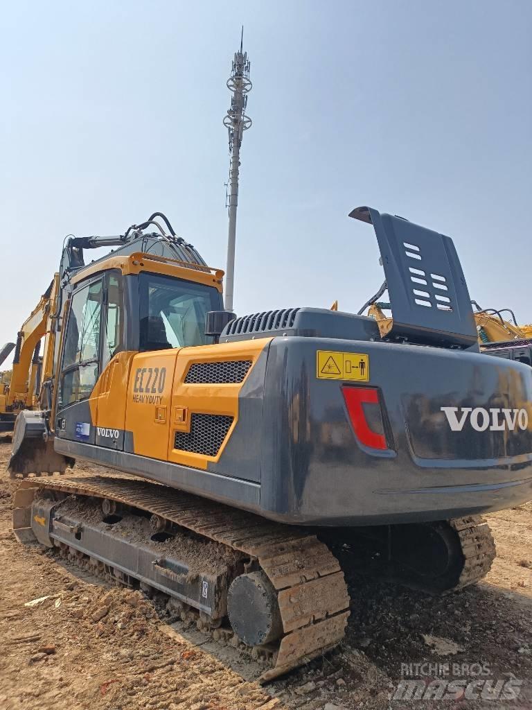 Volvo EC 220 Гусеничные экскаваторы