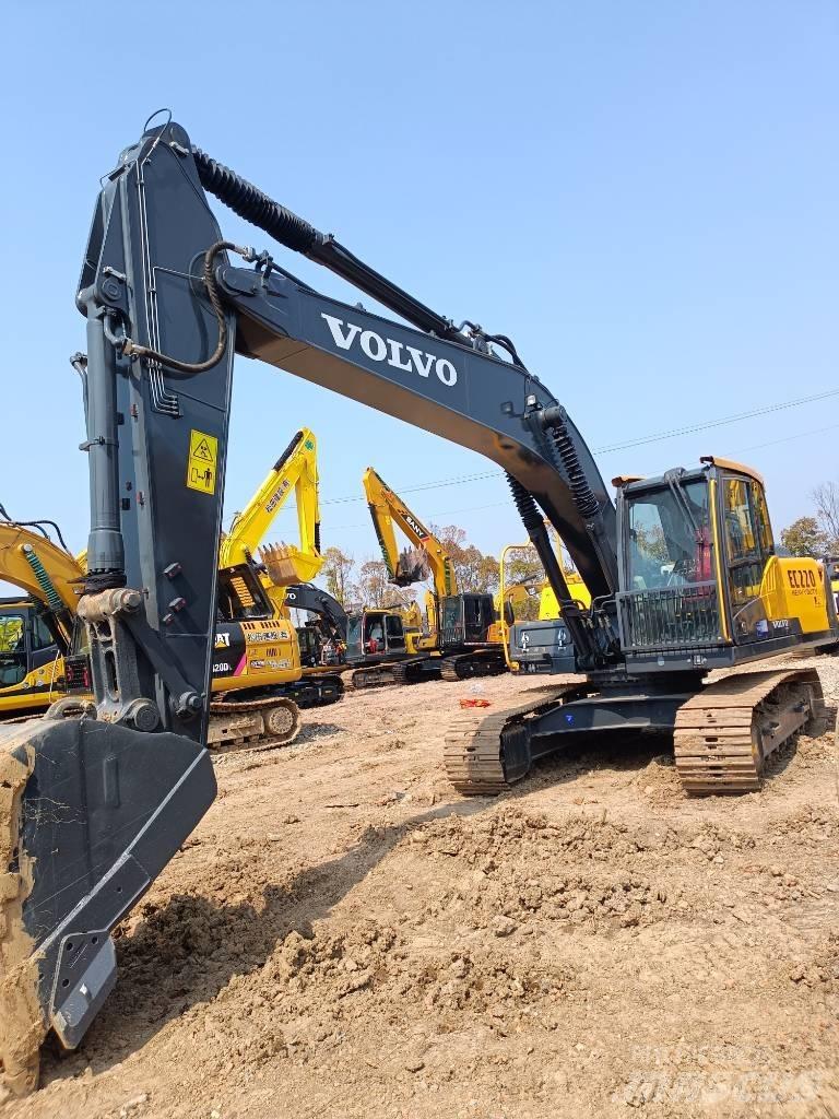 Volvo EC 220 Гусеничные экскаваторы