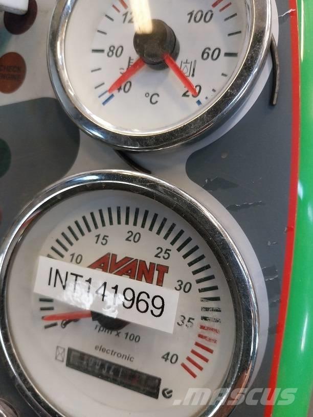 Avant 640 Мини-погрузчики