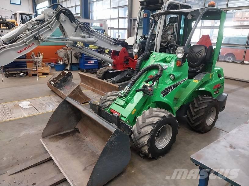 Avant 640 Мини-погрузчики