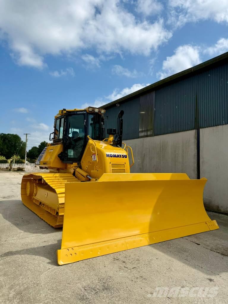 Komatsu D 61 PXi-24 Гусеничные бульдозеры