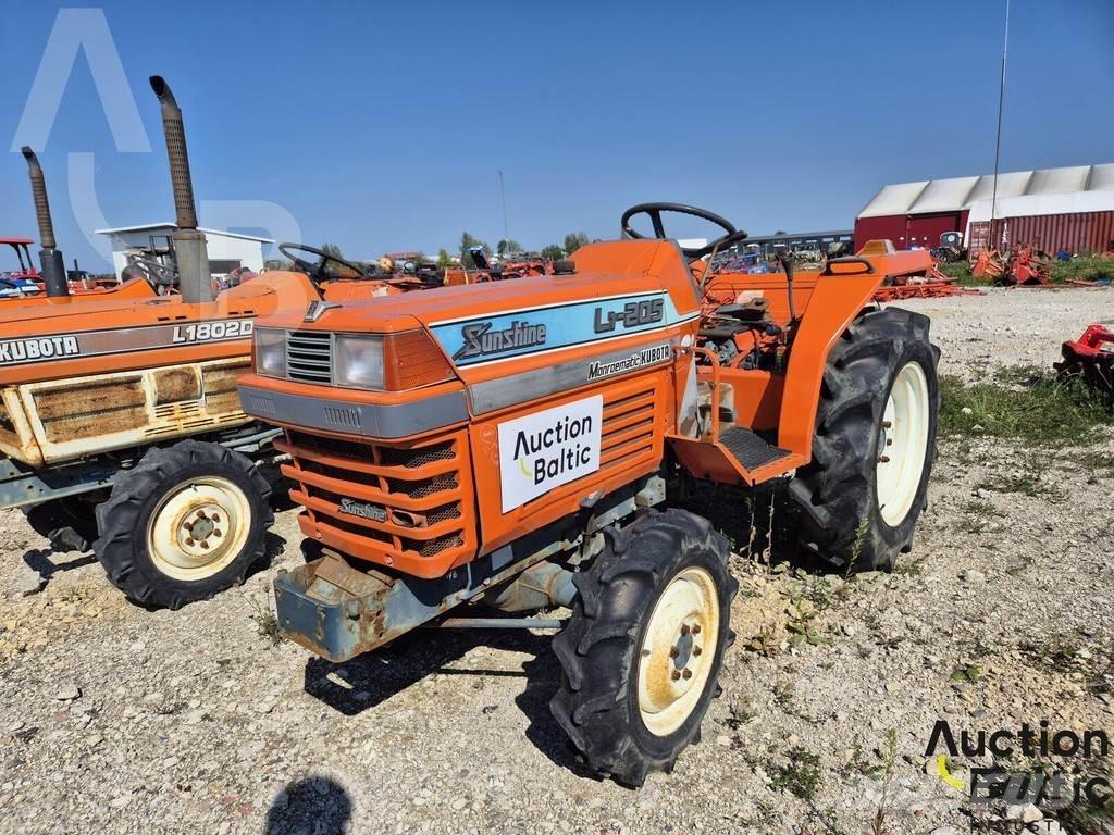 Kubota L1-205D Трактора