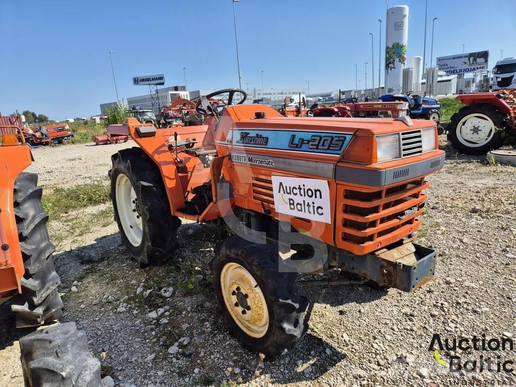 Kubota L1-205D Трактора