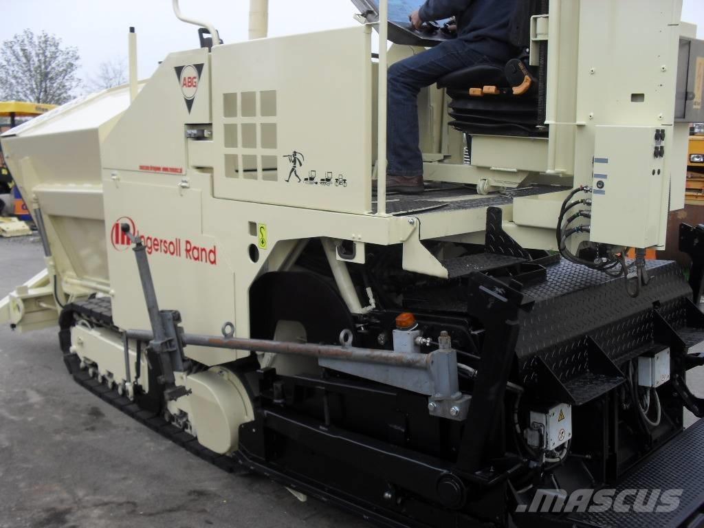 ABG Titan 2820 Асфальтоукладчики