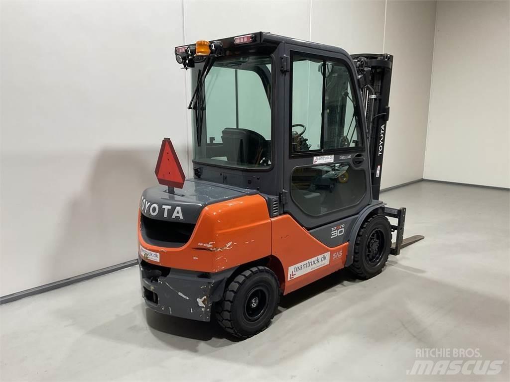 Toyota 52-8FDF30 Дизельные погрузчики