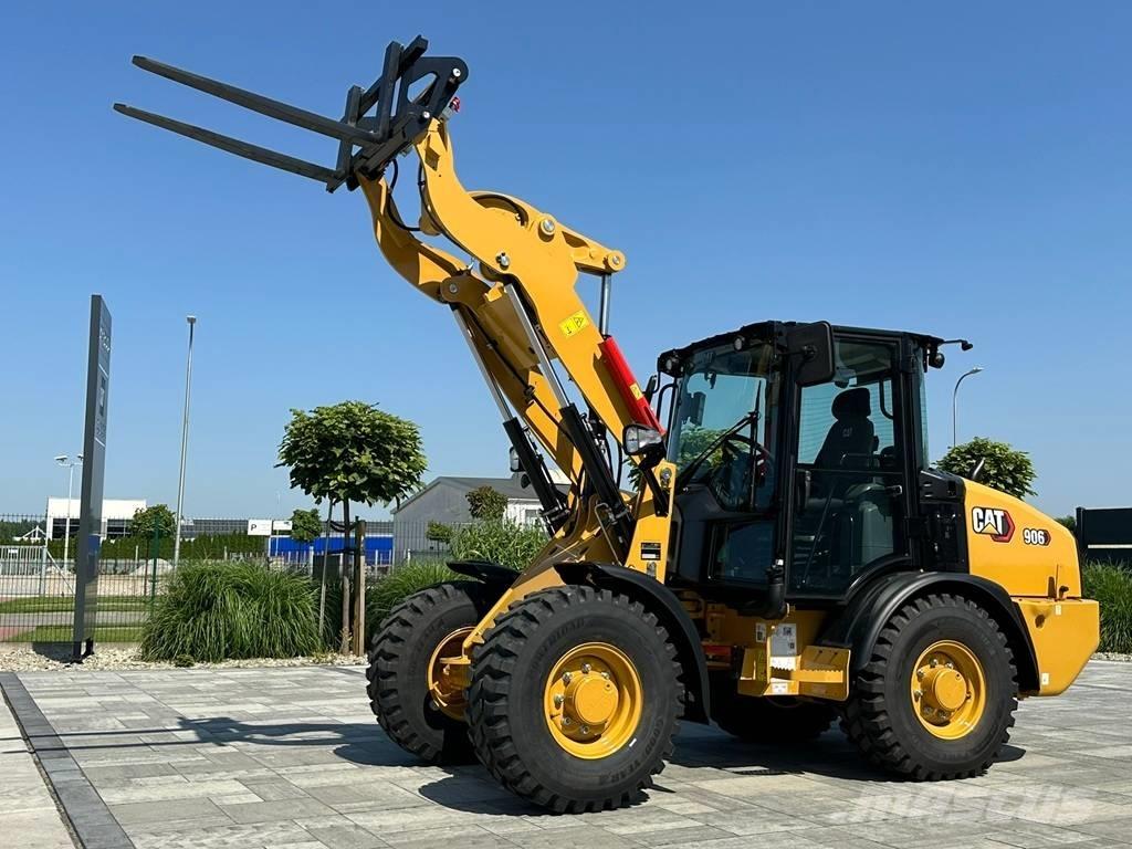 CAT 906 Фронтальные погрузчики