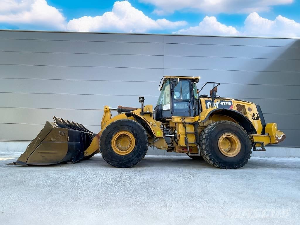 CAT 972M Фронтальные погрузчики