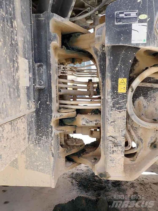 Komatsu WA600-8EO Фронтальные погрузчики
