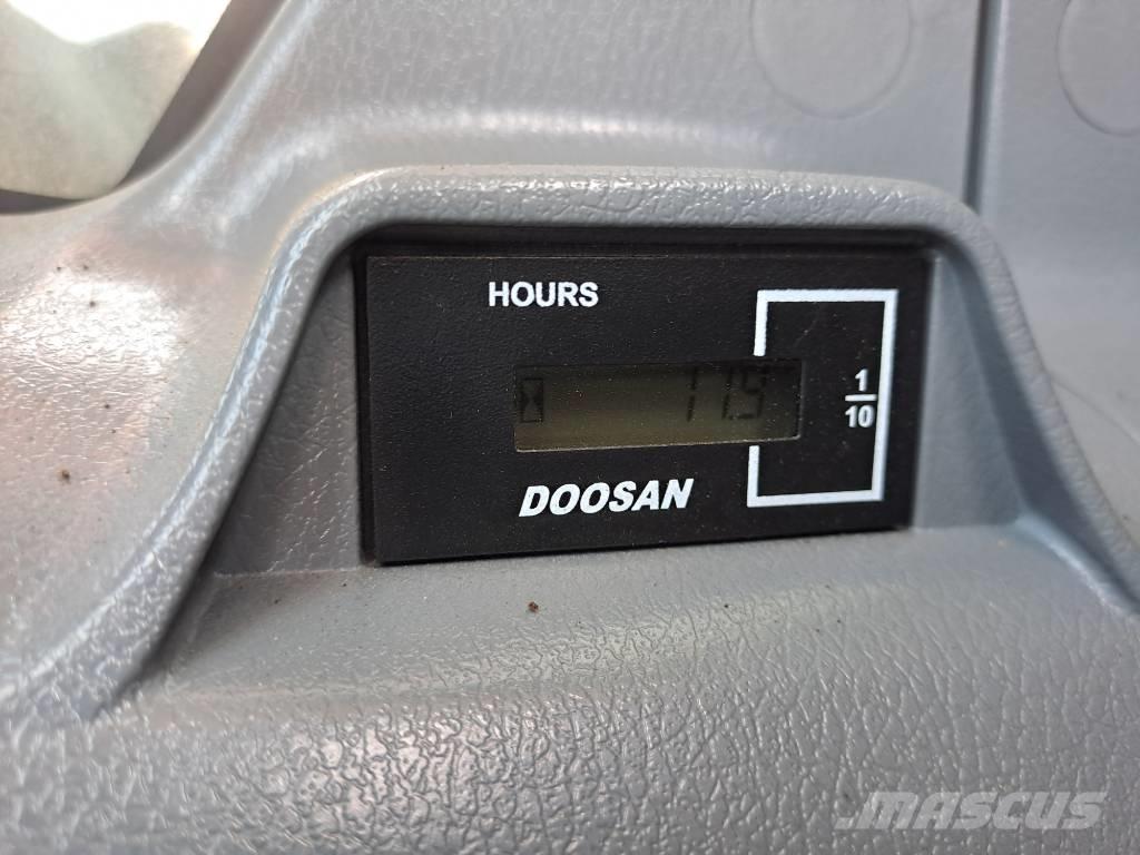 Doosan DX530LC-7M Гусеничные экскаваторы