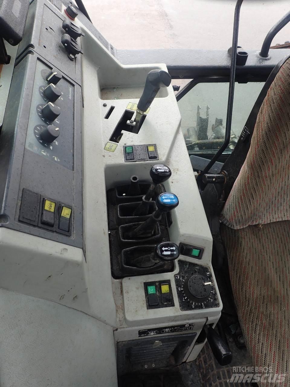 Valtra 8150 Трактора