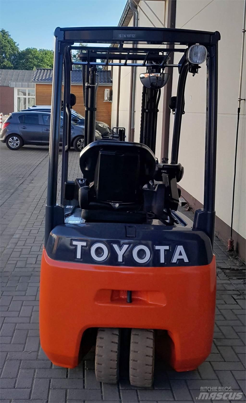 Toyota 8FBEK18T Электропогрузчики