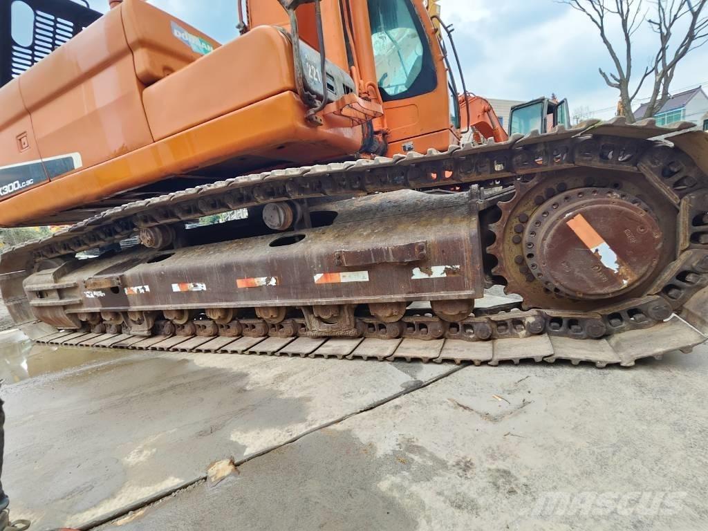 Doosan DX 300 LC Гусеничные экскаваторы