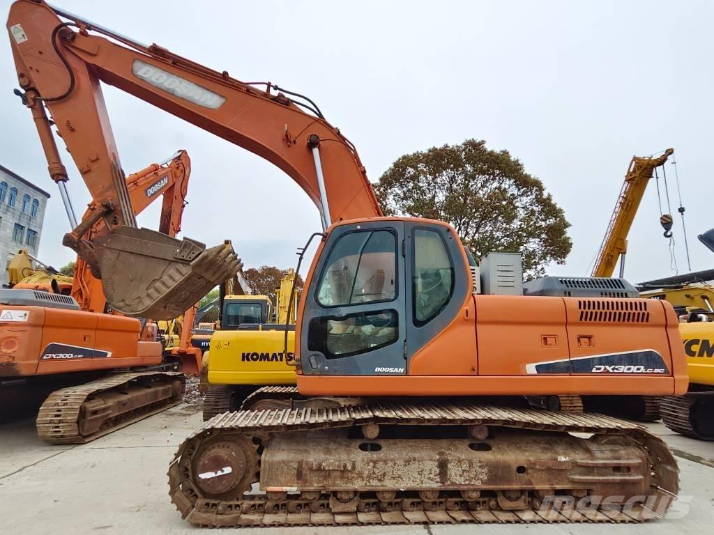 Doosan DX 300 LC Гусеничные экскаваторы