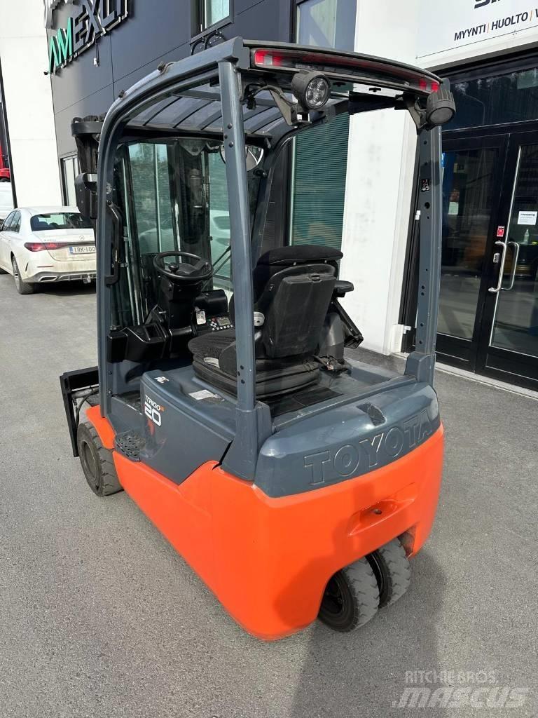 Toyota 8FBE20T Электропогрузчики