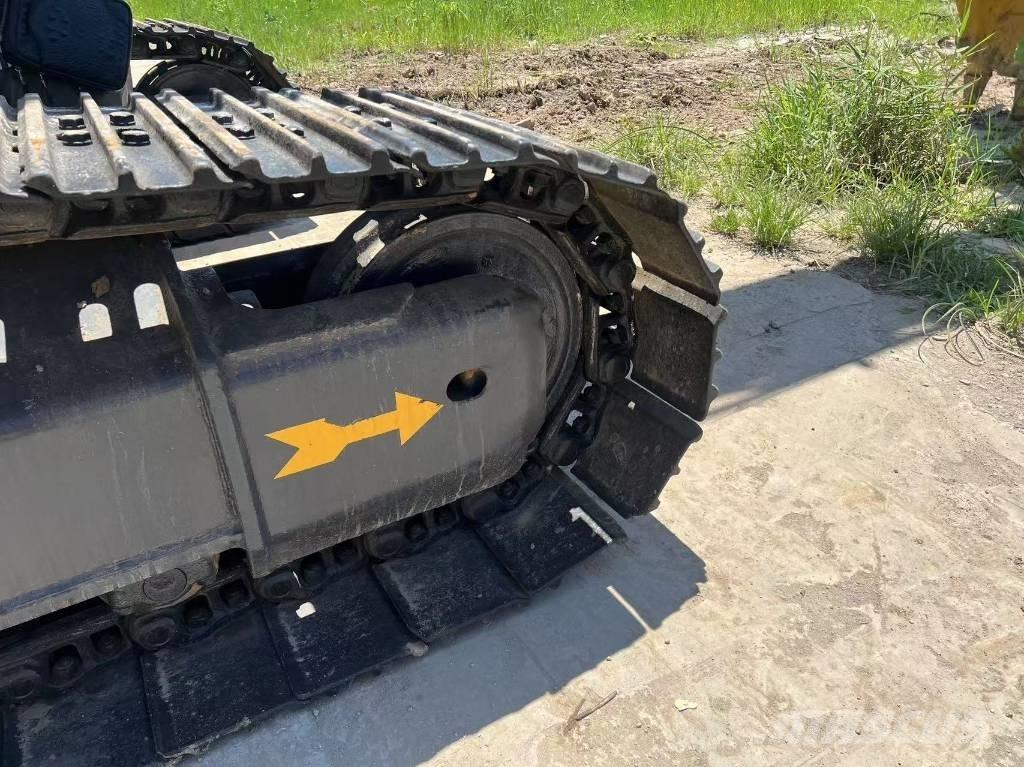 Komatsu PC 220 Гусеничные экскаваторы