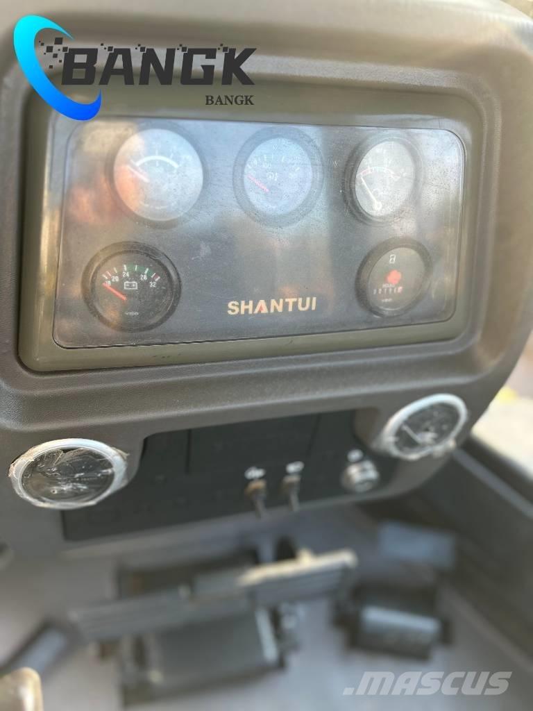 Shantui SD 16 Гусеничные бульдозеры